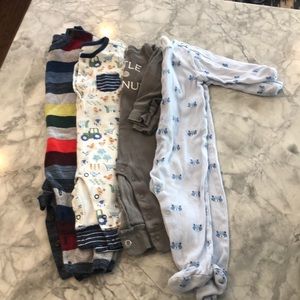 Set of 4 Baby 4 Body Suits